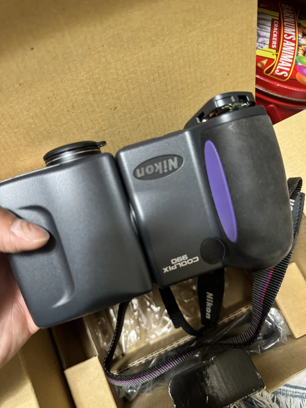 Nikon Coolpix 950 Digital Camera - Black with Purple Accent NIB